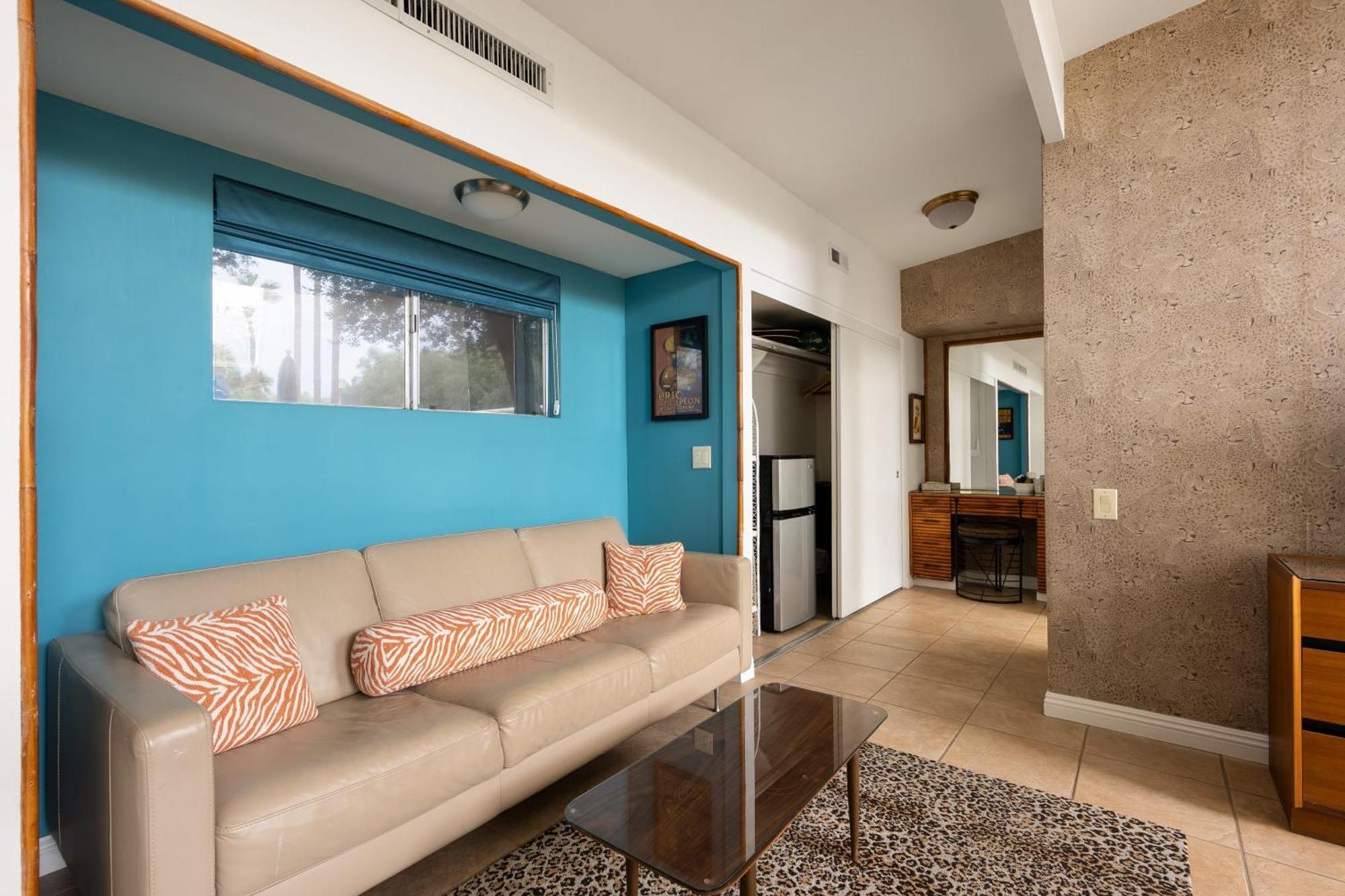 Monkey Tree Hotel By Avantstay Stylish Hotel In Palm Springs W Pool Exterior photo